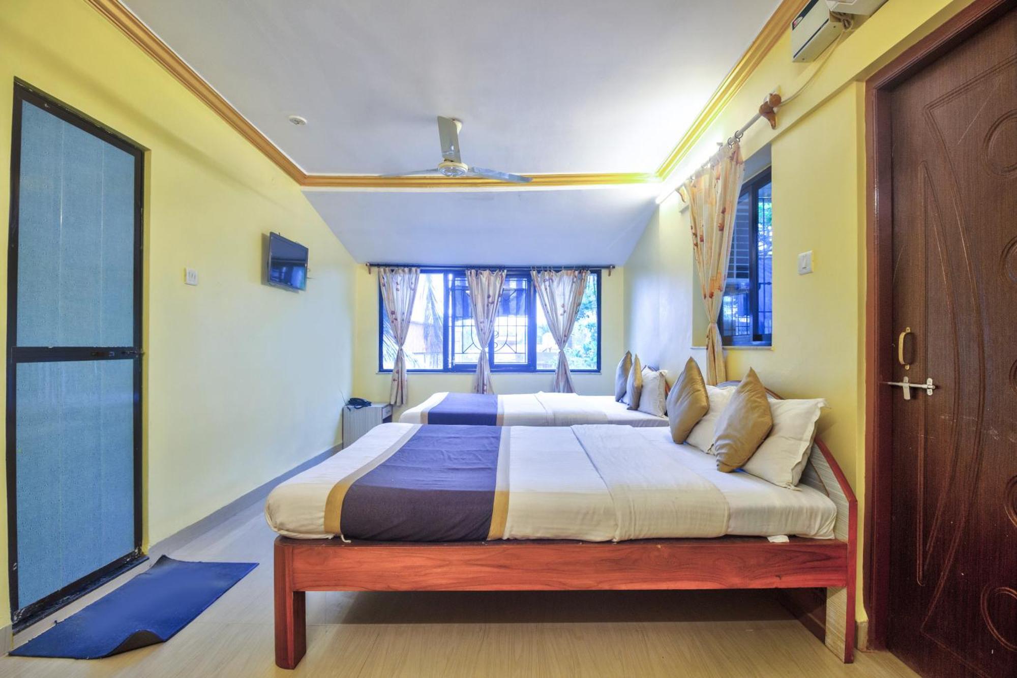 Hotel Purushottam Residency Calangute Exterior photo